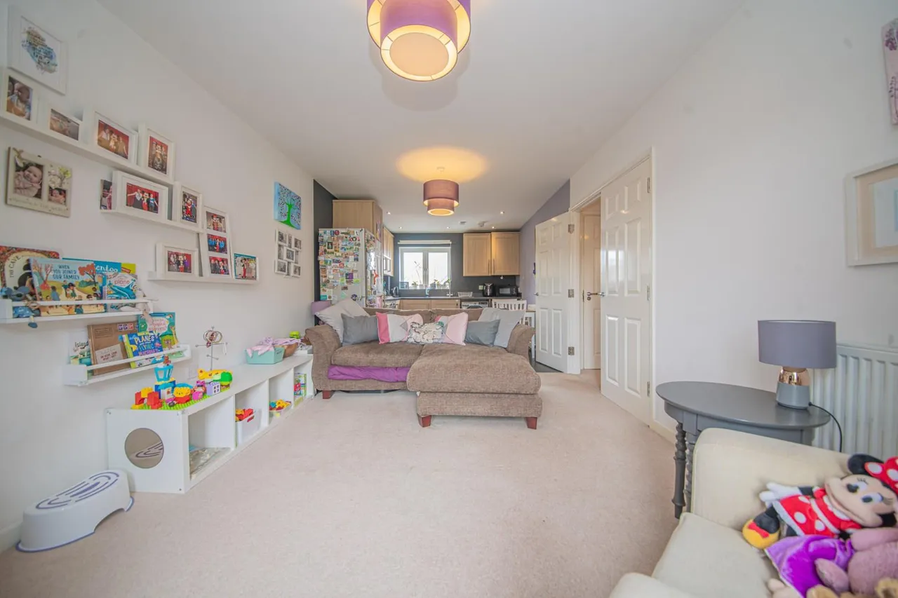 Conduct Gardens, Eastleigh, SO50 9QG, photo 2