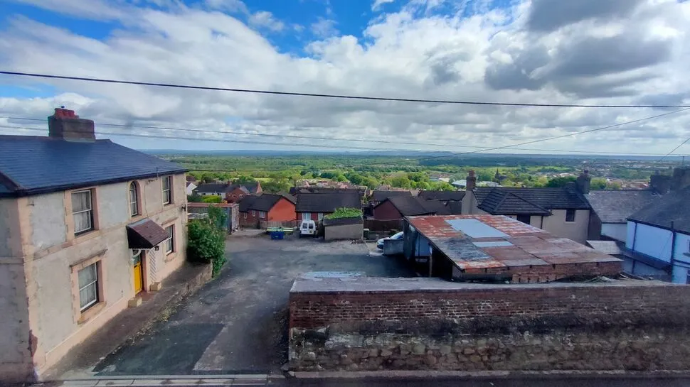 Top Road, Summerhill, LL11, photo 5