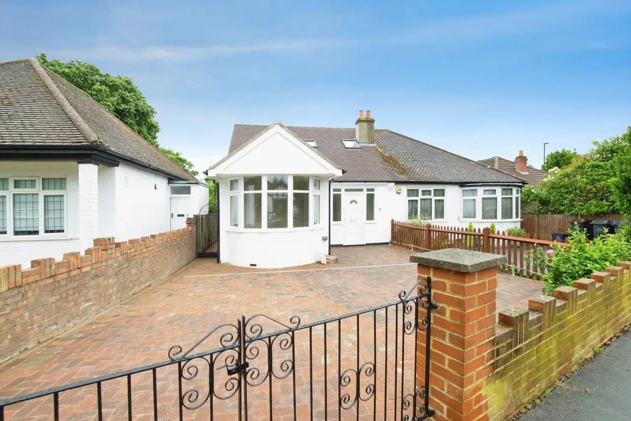 3 bed house for sale — Bywood Avenue, Croydon, CR0