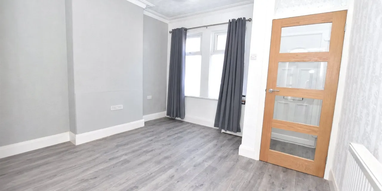 Silverlea Avenue, Wallasey, CH45, photo 6