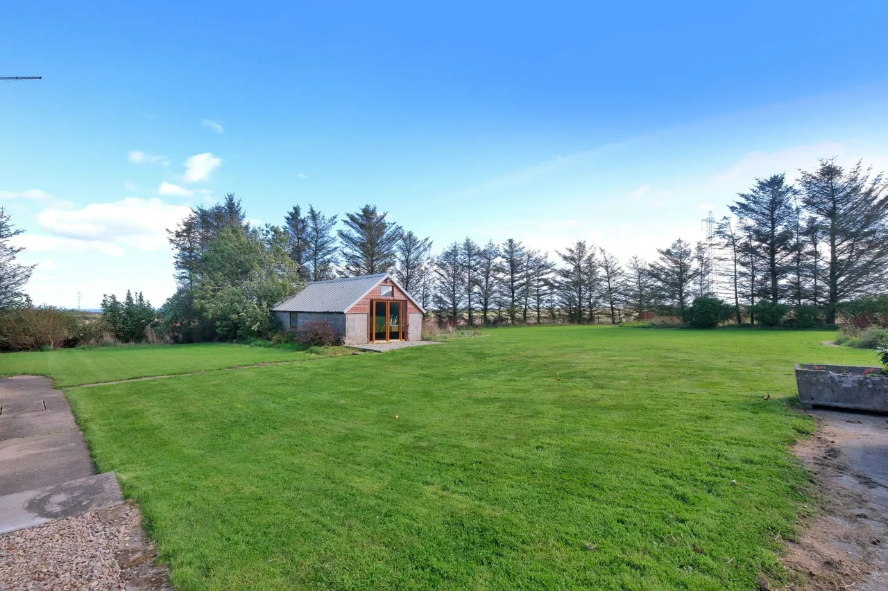 West Auchtygall, Blackhills, AB42, photo 21