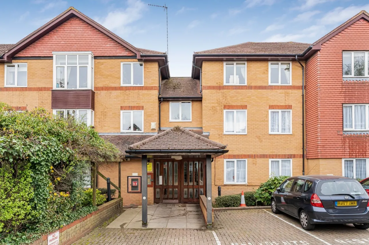 Du Cros Drive, Stanmore, HA7, photo 12