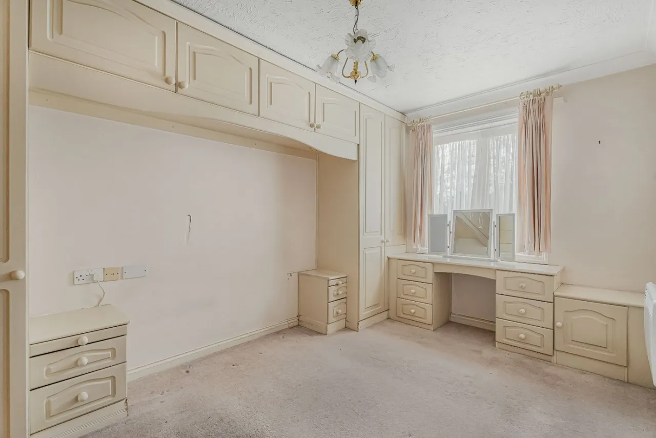Du Cros Drive, Stanmore, HA7, photo 10