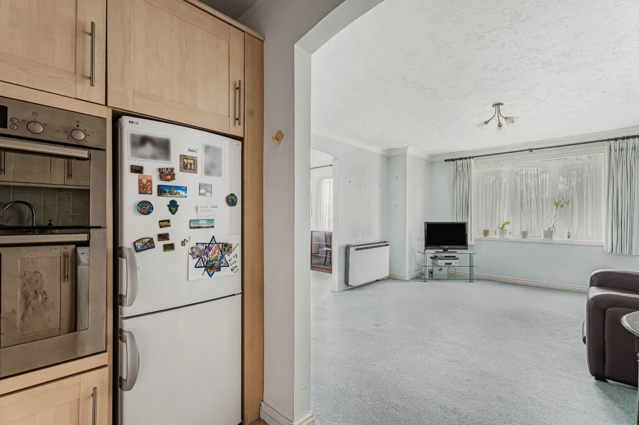Du Cros Drive, Stanmore, HA7, photo 9