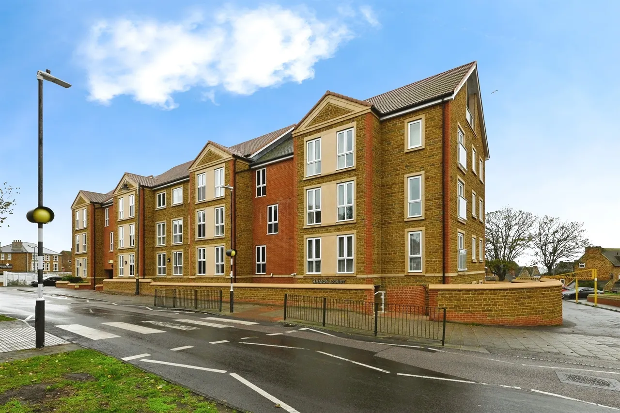 1 bed flat for sale — St. Edmunds Terrace, Hunstanton