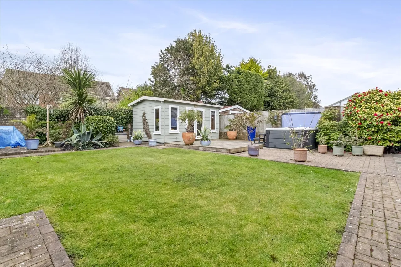 Withdean Avenue, Goring-By-Sea, Worthing, photo 7