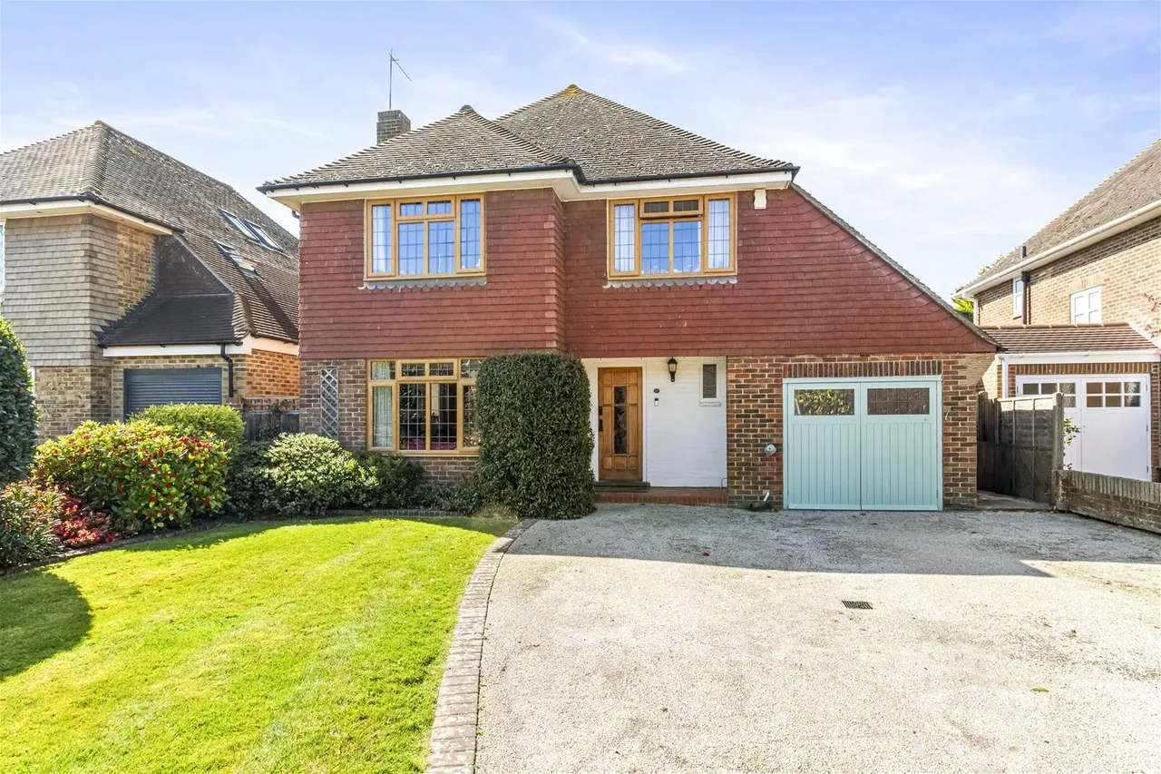 4 bed house for sale — Withdean Avenue, Goring-By-Sea, Worthing
