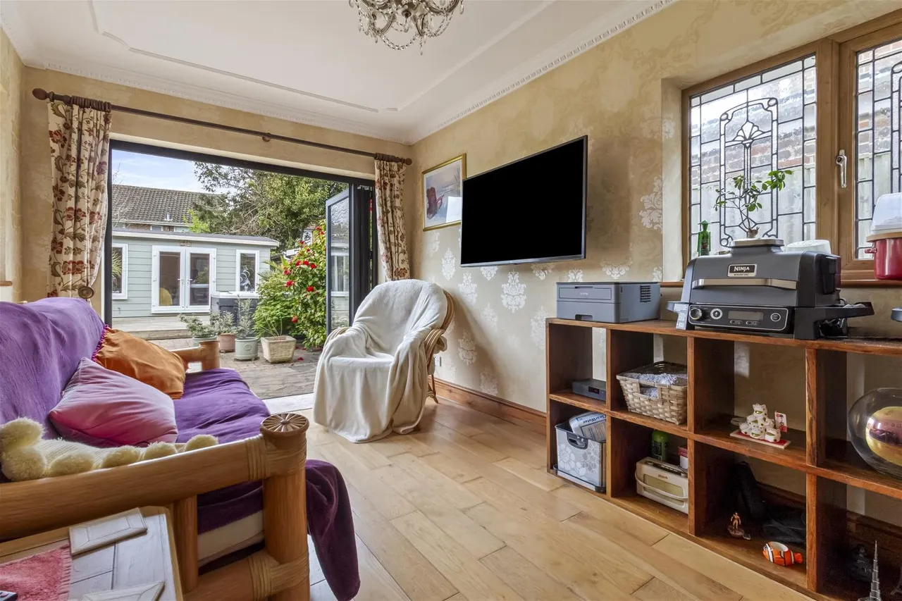Withdean Avenue, Goring-By-Sea, Worthing, photo 8