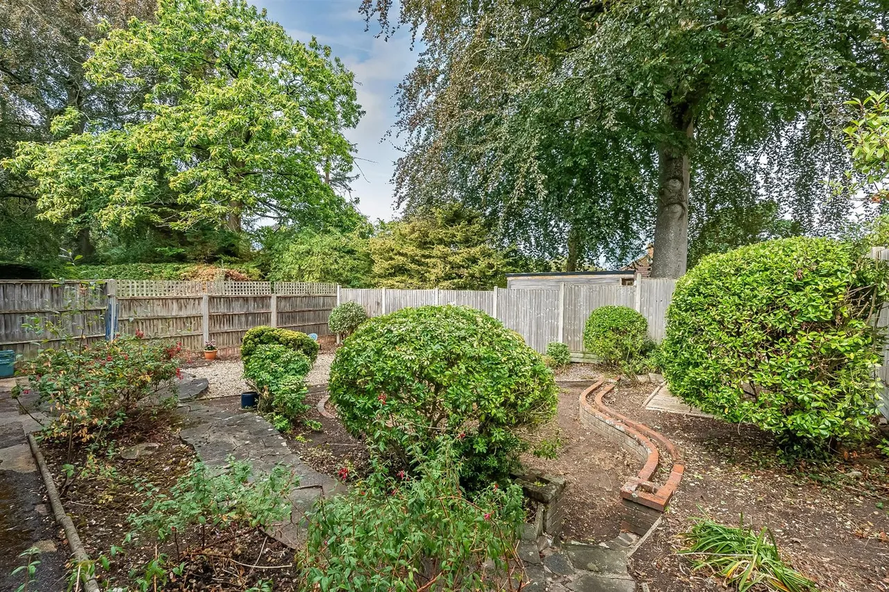 West Down, Great Bookham, KT23, photo 14