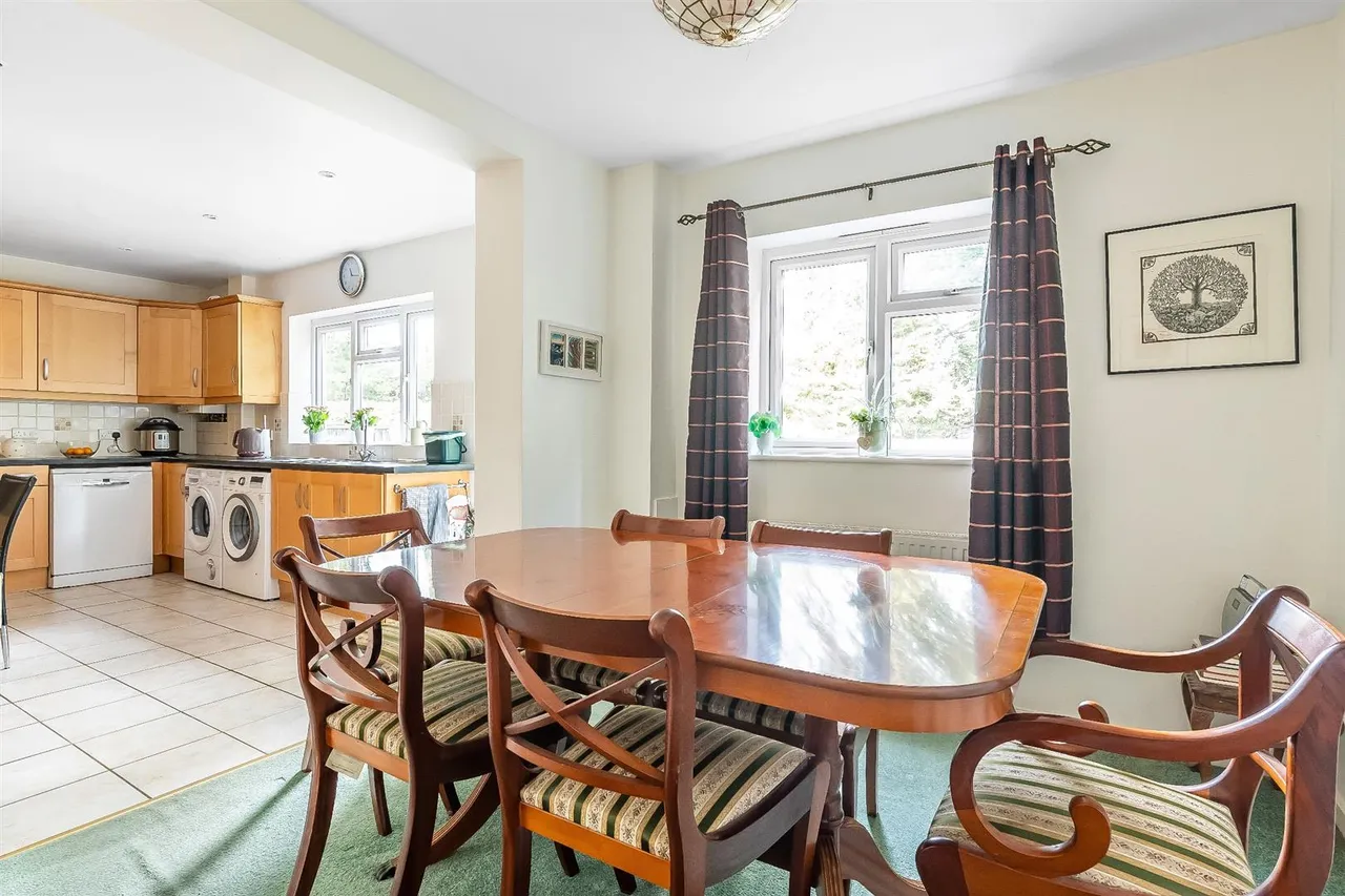 West Down, Great Bookham, KT23, photo 5