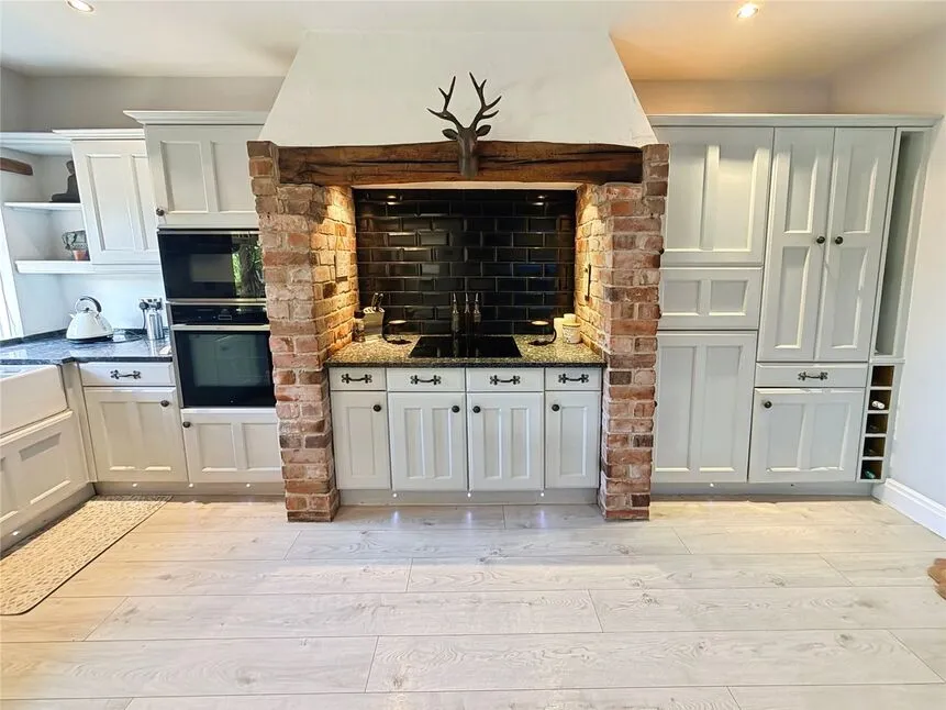 Limestone Hill, Limestone Hill, Tickhill, South Yorkshire, DN11, photo 2