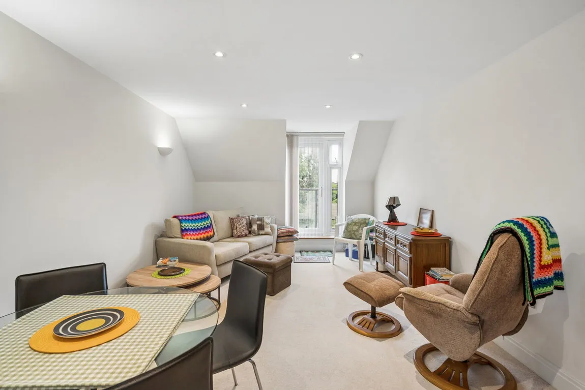 Brookdene Drive, Northwood, HA6, photo 2