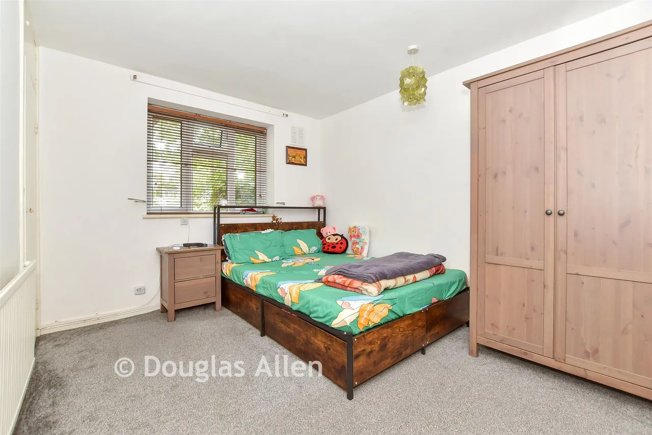 Beechwood Drive, Woodford Green, IG8, photo 5