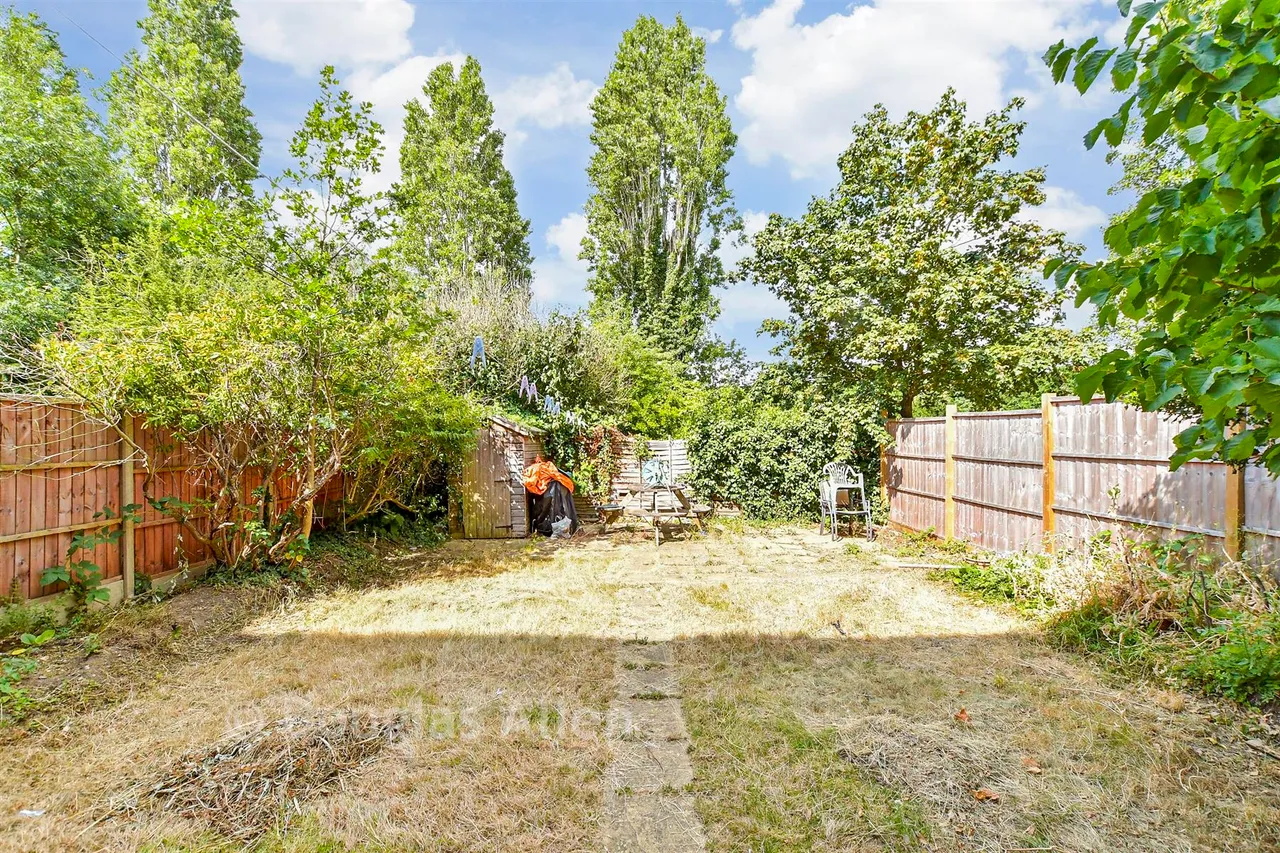 Beechwood Drive, Woodford Green, IG8, photo 7