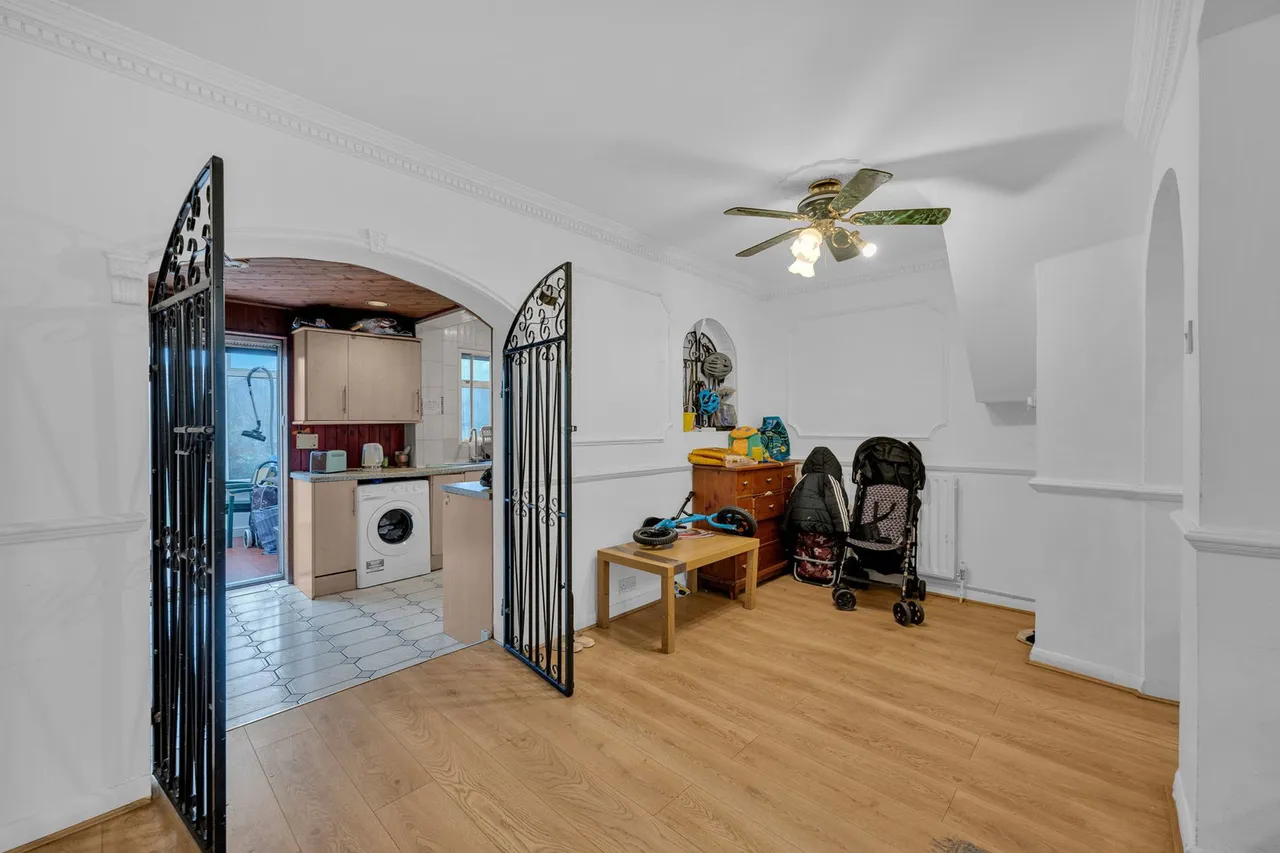 Bracondale Road, Abbey Wood, SE2, photo 5