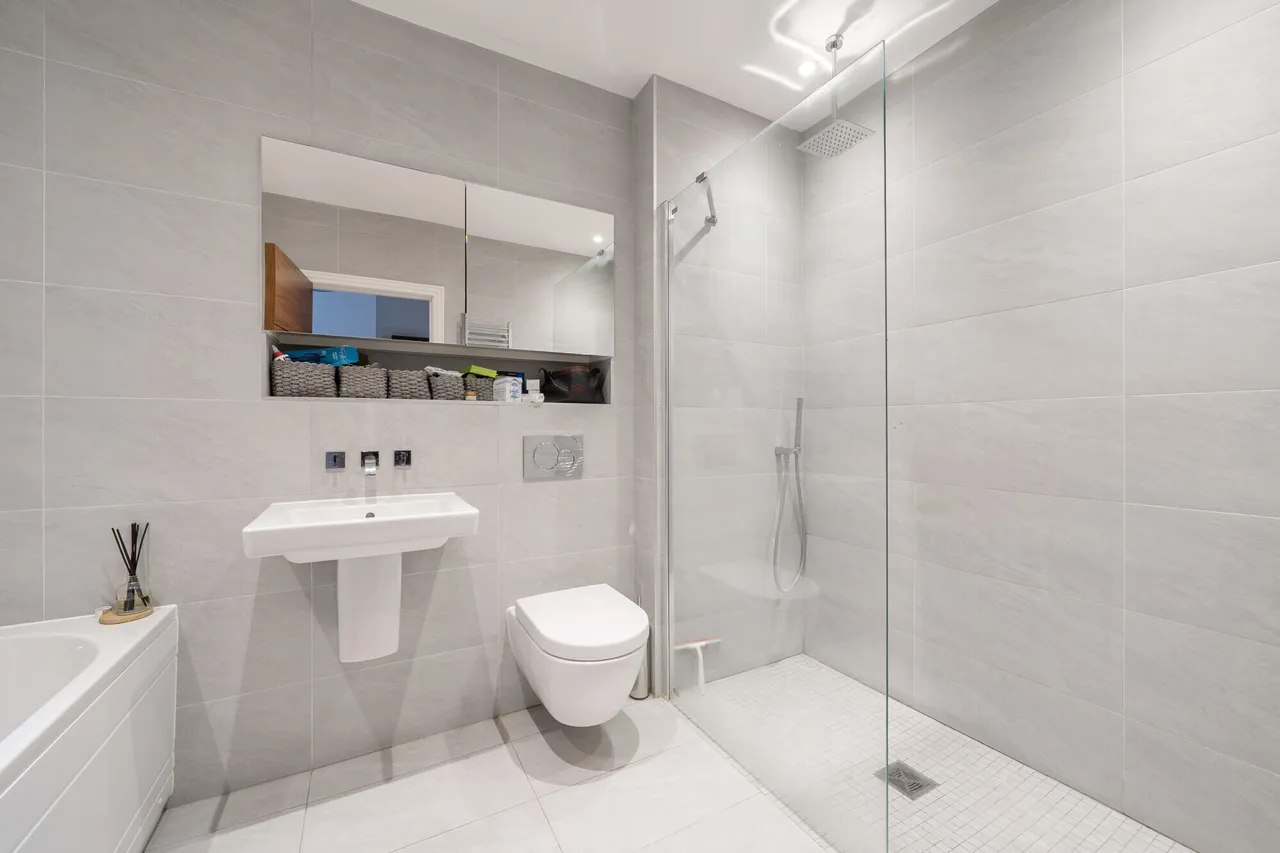 Humphris Place, Cheltenham, GL53, photo 6