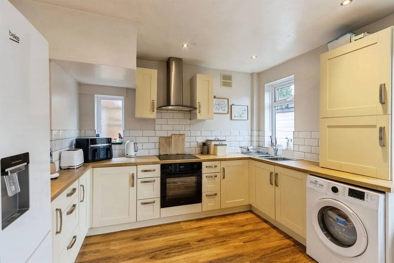 The Oval, Leeds, LS14, photo 2