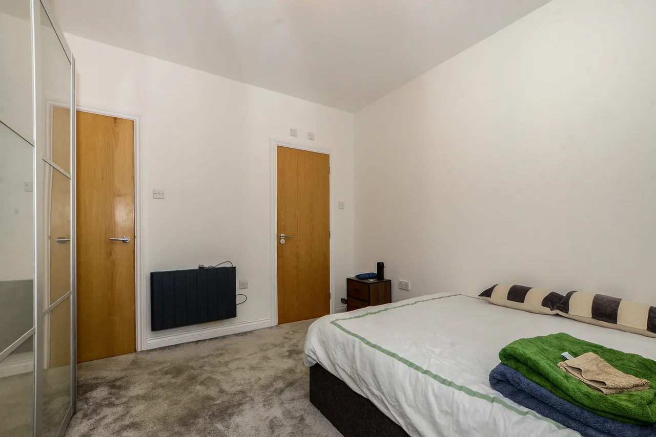Stonegrove, Edgware Fees Apply, HA8, photo 9
