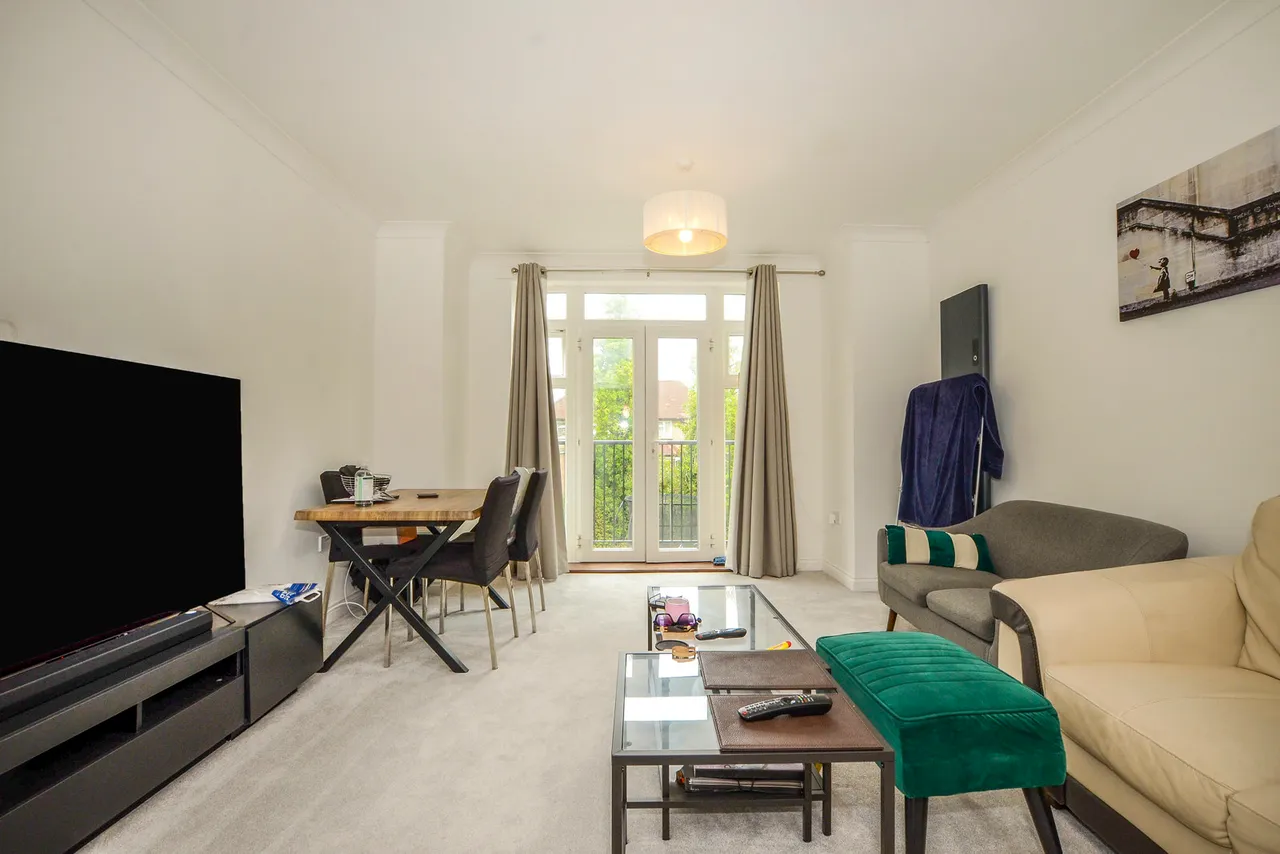 Stonegrove, Edgware Fees Apply, HA8, photo 5