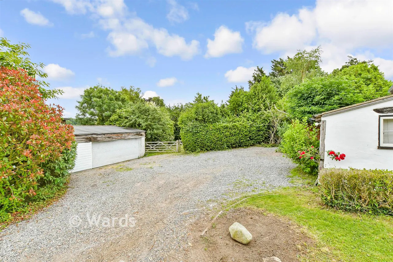 Chestnut Wood Lane, Borden, ME9, photo 15