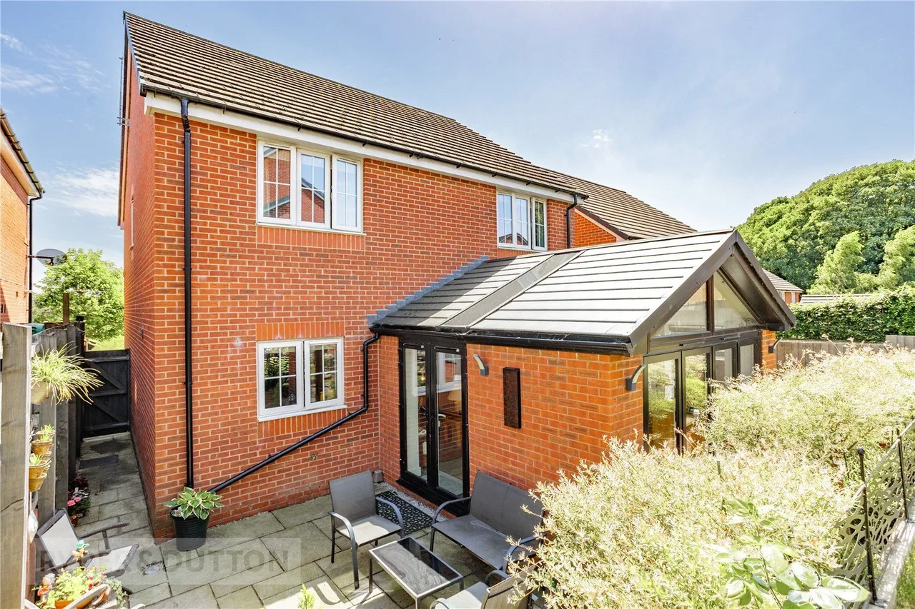 Tarnside Close, Rochdale, OL16, photo 32