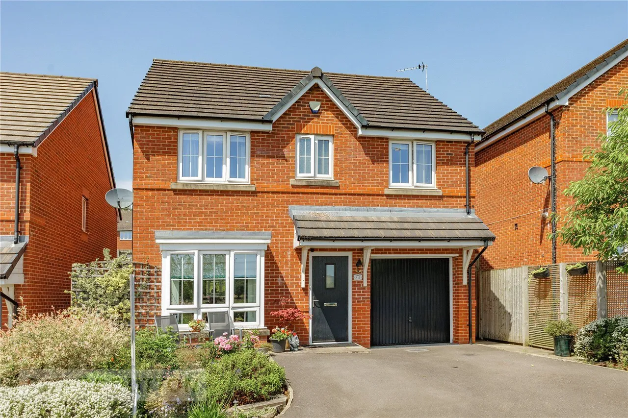4 bed house for sale, Tarnside Close, Rochdale, OL16