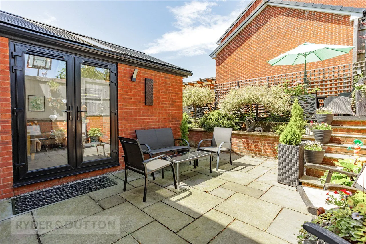 Tarnside Close, Rochdale, OL16, photo 11