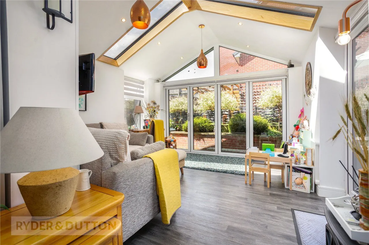 Tarnside Close, Rochdale, OL16, photo 5