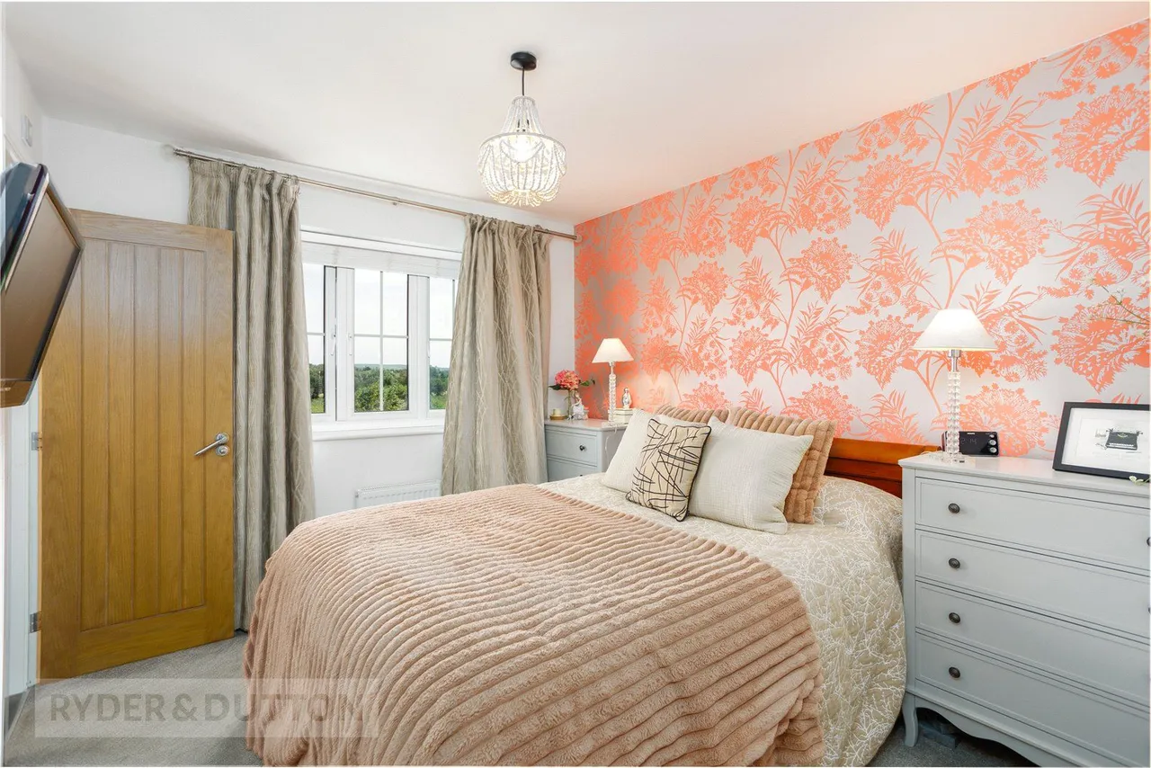 Tarnside Close, Rochdale, OL16, photo 6