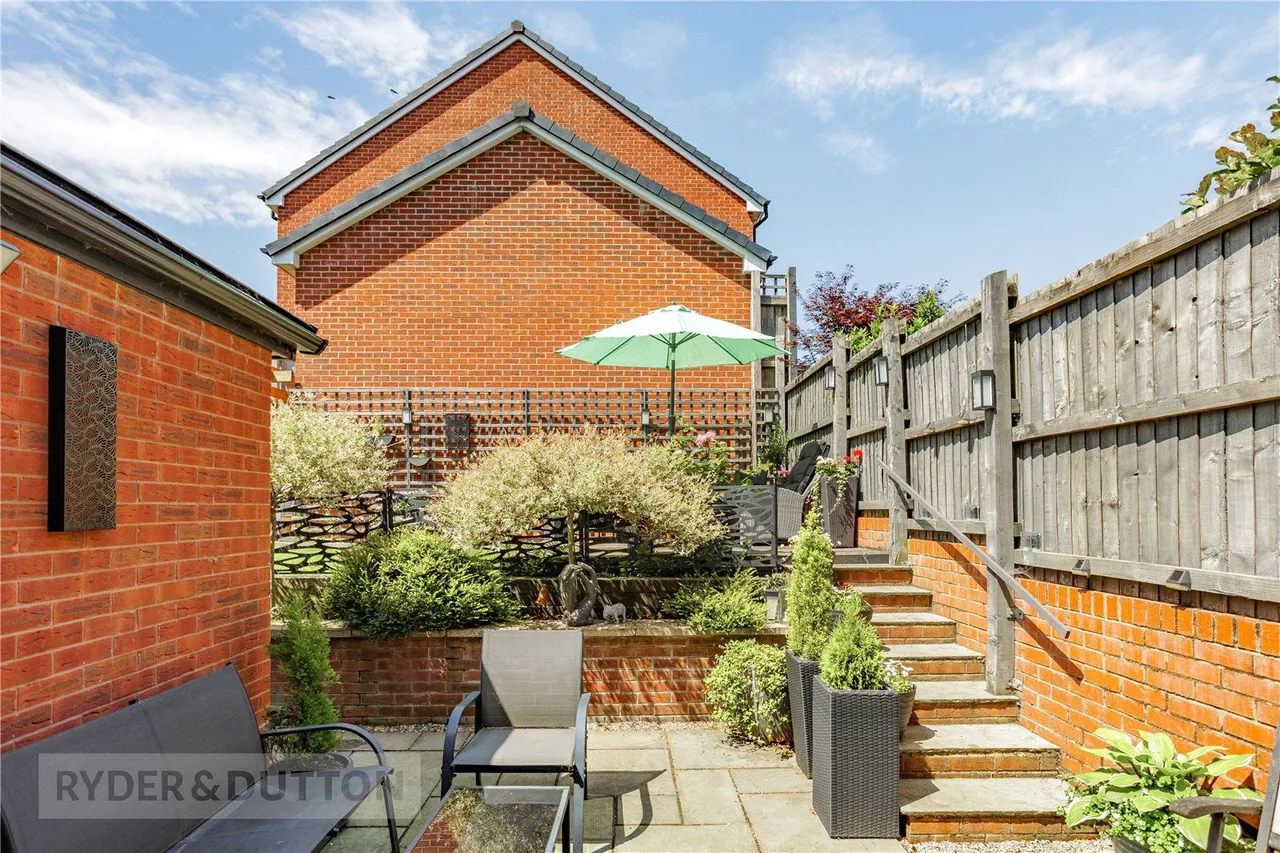 Tarnside Close, Rochdale, OL16, photo 31