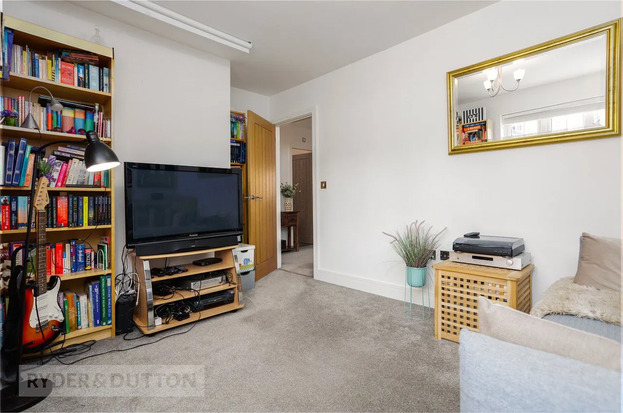 Tarnside Close, Rochdale, OL16, photo 28