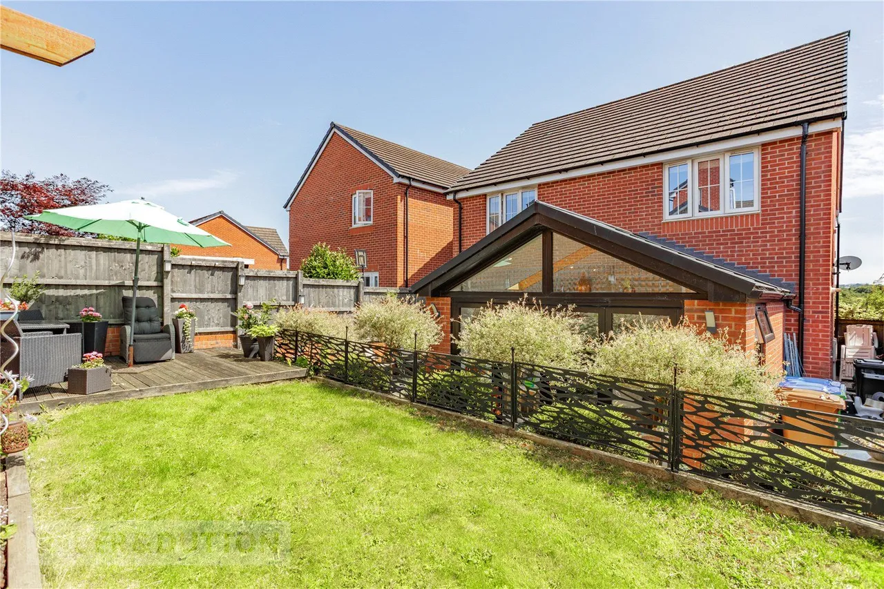 Tarnside Close, Rochdale, OL16, photo 10