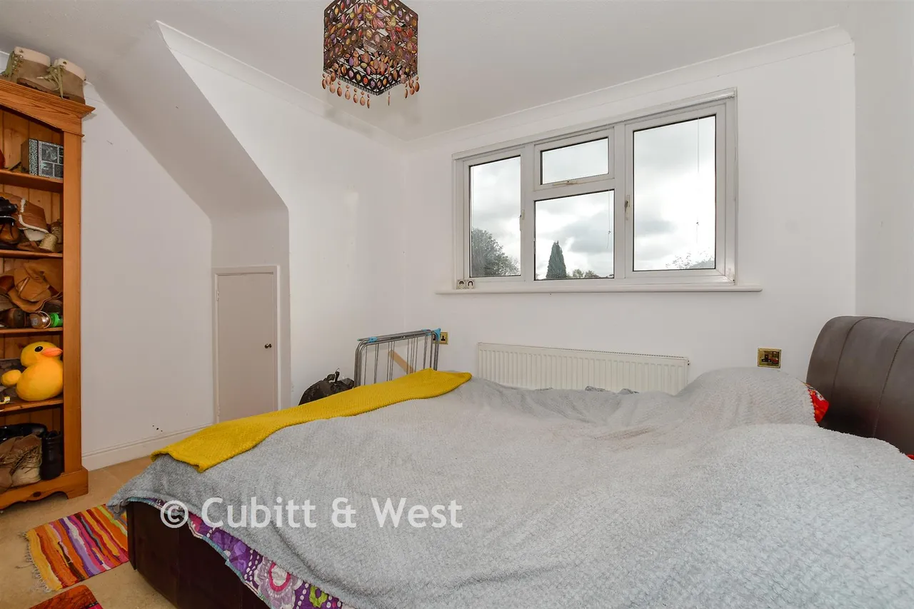 Snow Hill, Copthorne, RH10, photo 10