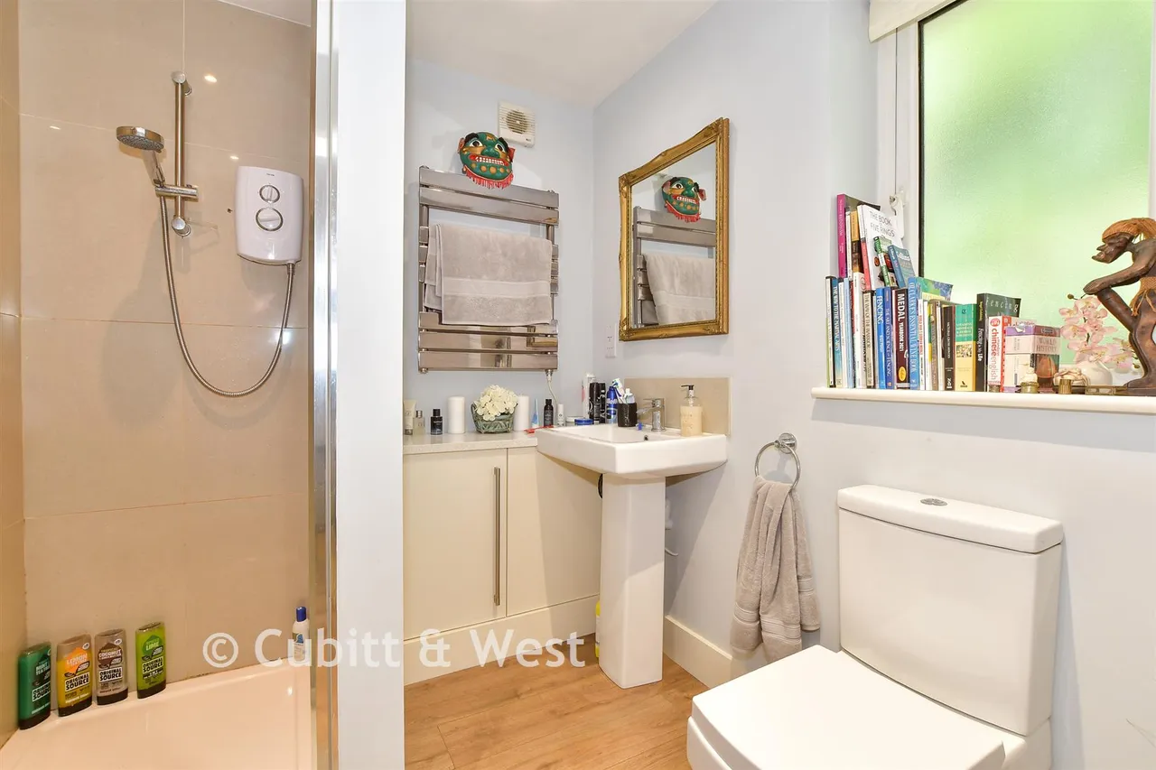 Snow Hill, Copthorne, RH10, photo 18