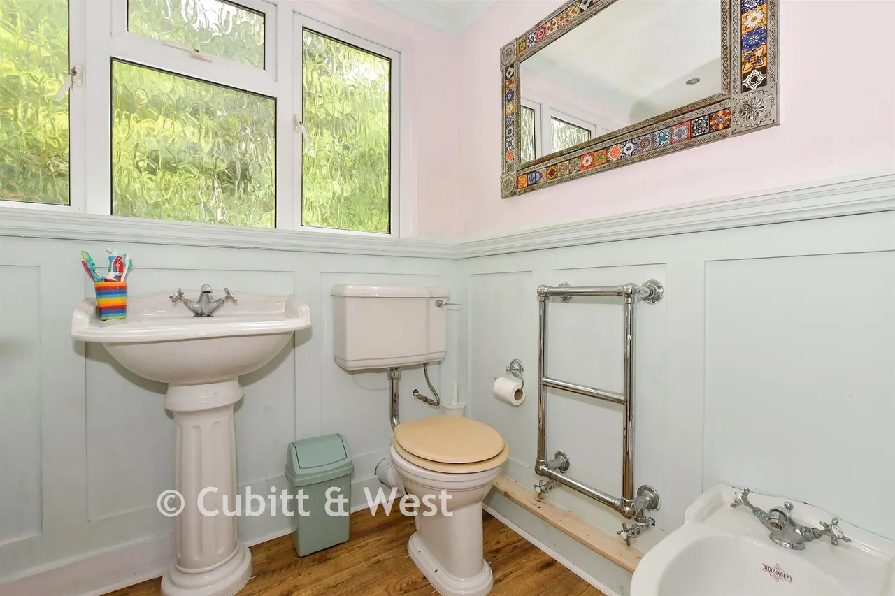 Snow Hill, Copthorne, RH10, photo 12