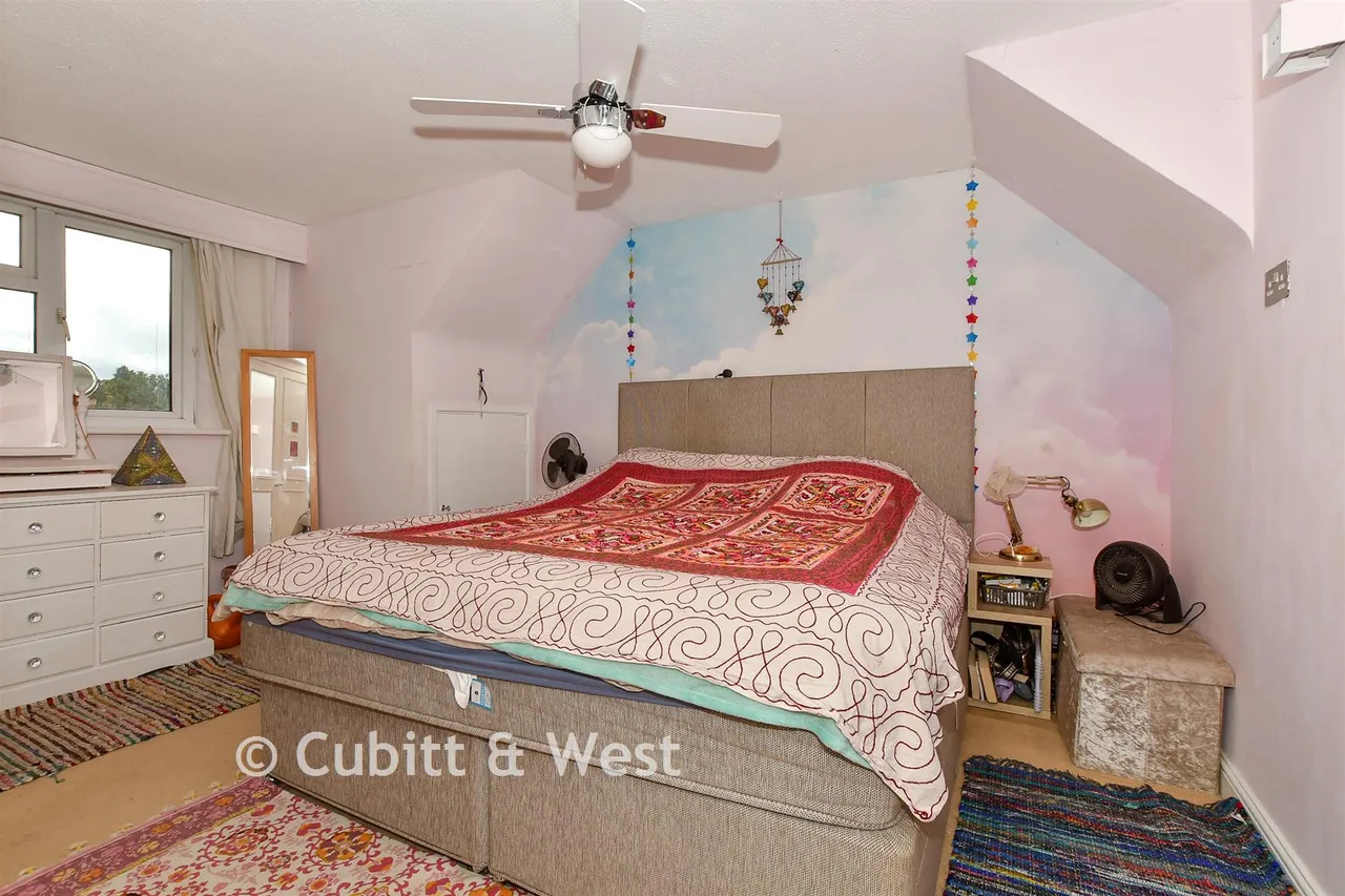Snow Hill, Copthorne, RH10, photo 7