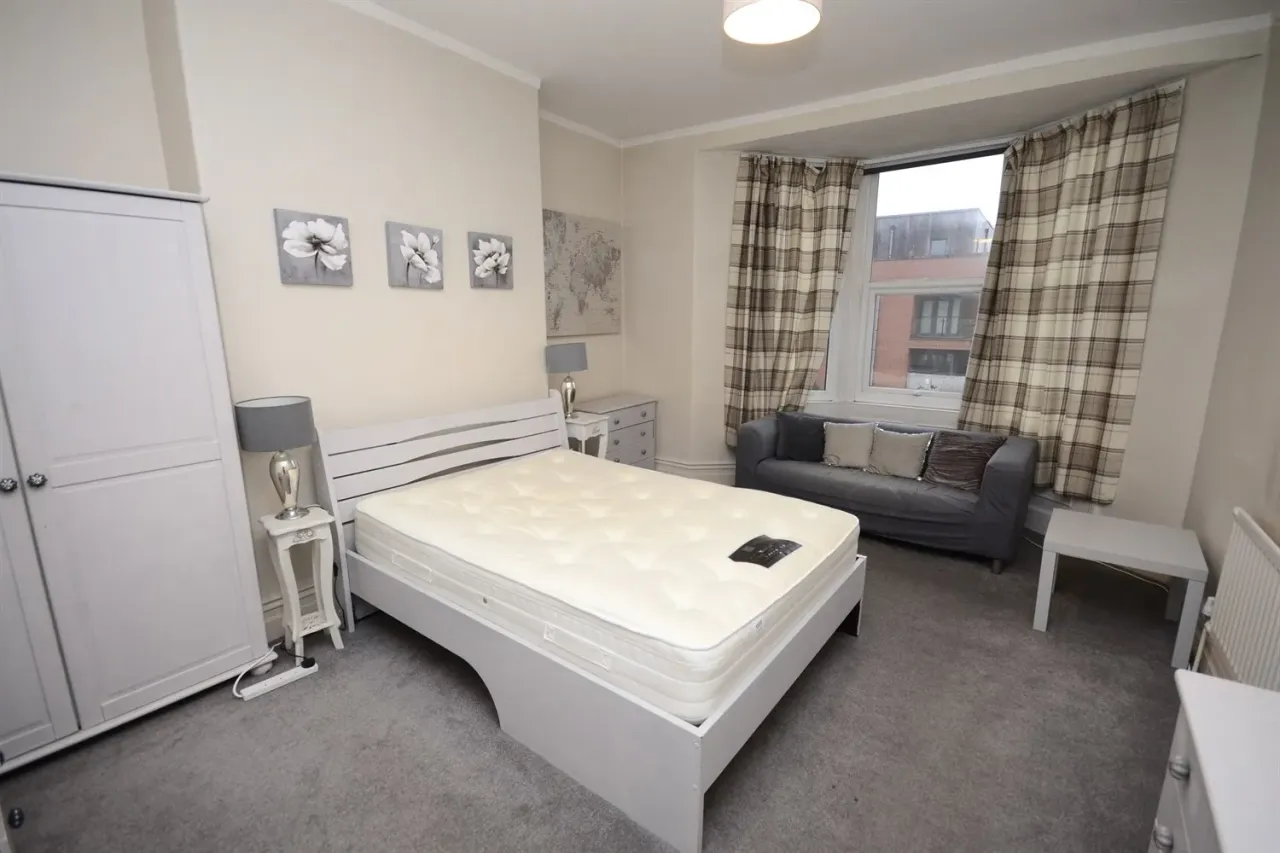 Durham Road, Low Fell, NE9, photo 9