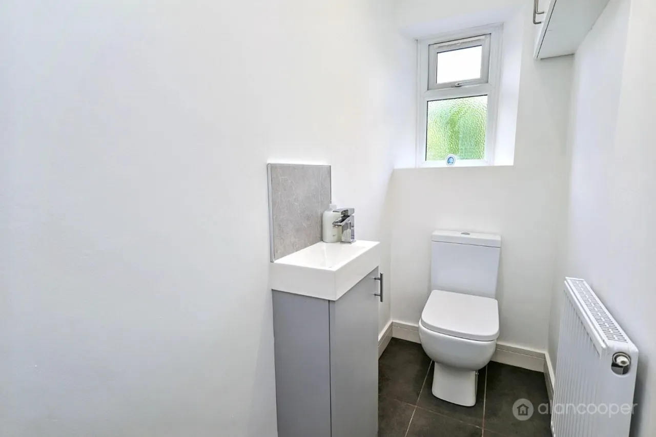 Nuneaton Road, Bulkington, CV12, photo 11