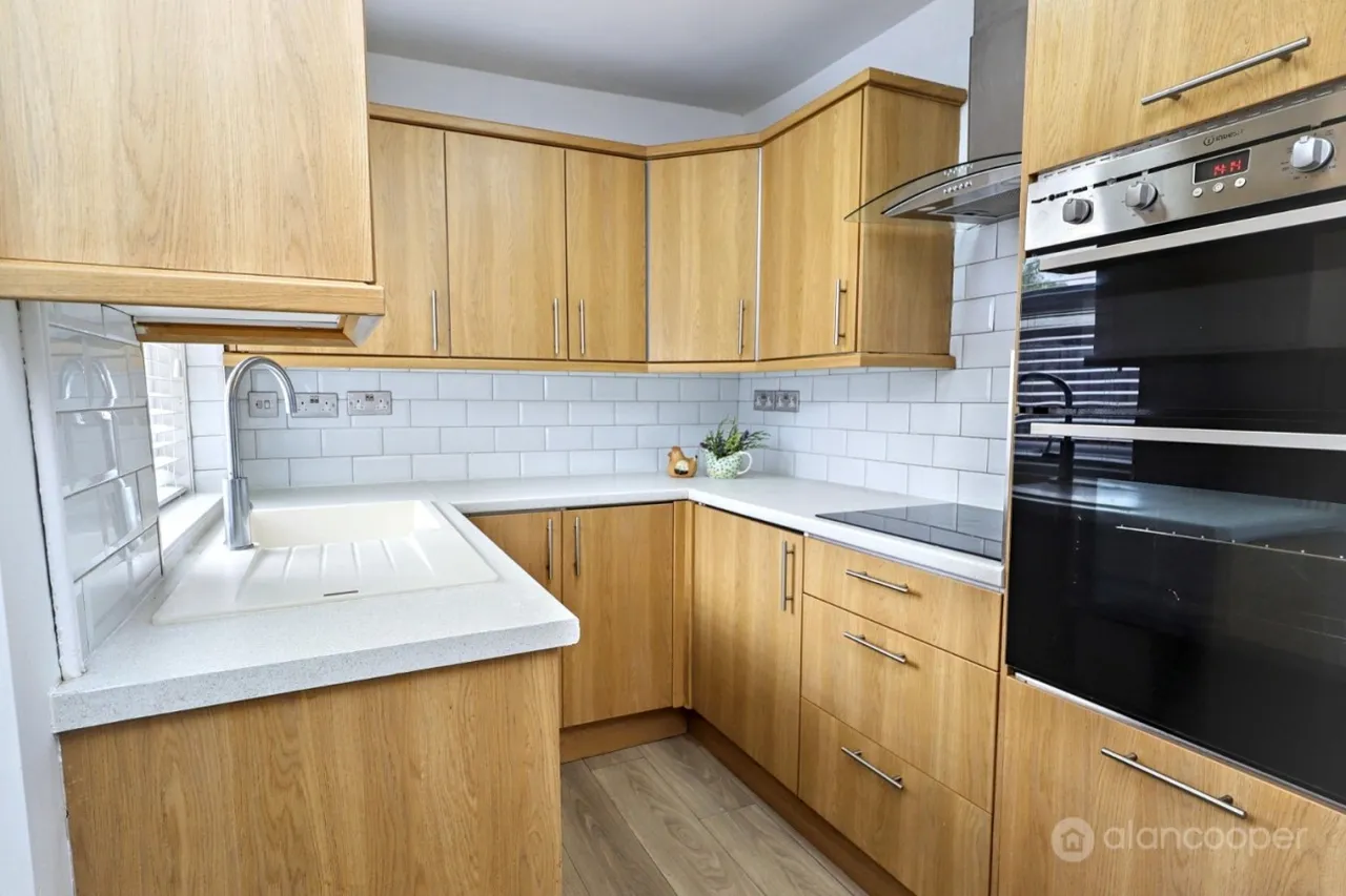 Nuneaton Road, Bulkington, CV12, photo 3
