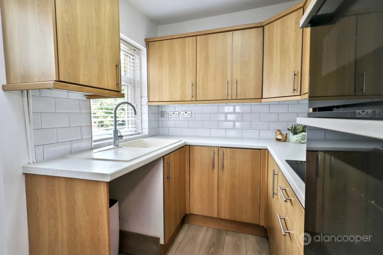 Nuneaton Road, Bulkington, CV12, photo 8