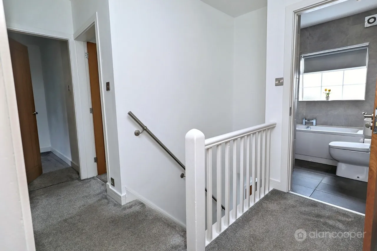 Nuneaton Road, Bulkington, CV12, photo 12