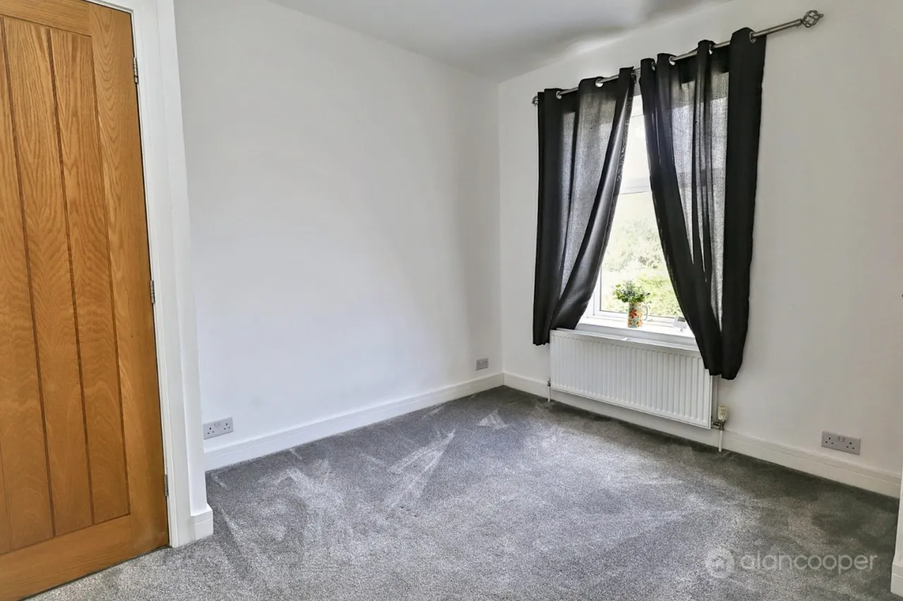 Nuneaton Road, Bulkington, CV12, photo 16