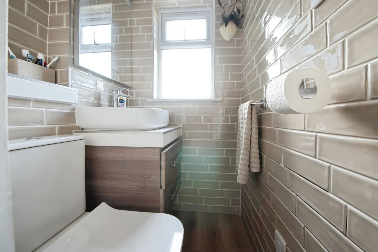 Prideaux-Brune Avenue, Gosport, PO13, photo 13