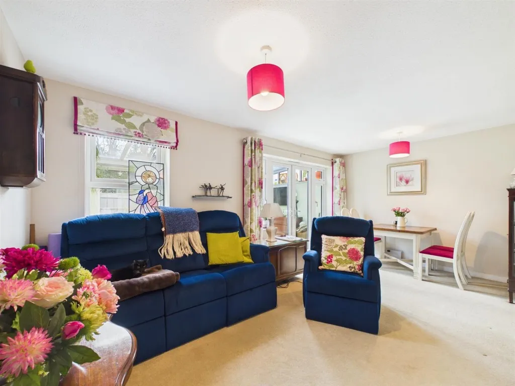 Tamar Close, Hawkslade, photo 4
