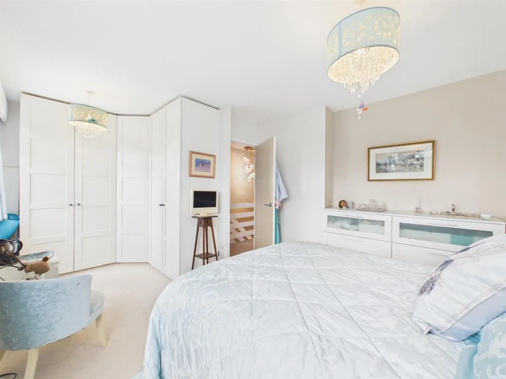 Tamar Close, Hawkslade, photo 5