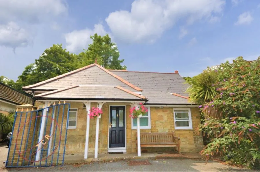 1 bed house to rent, Steephill Road, Ventnor, PO38