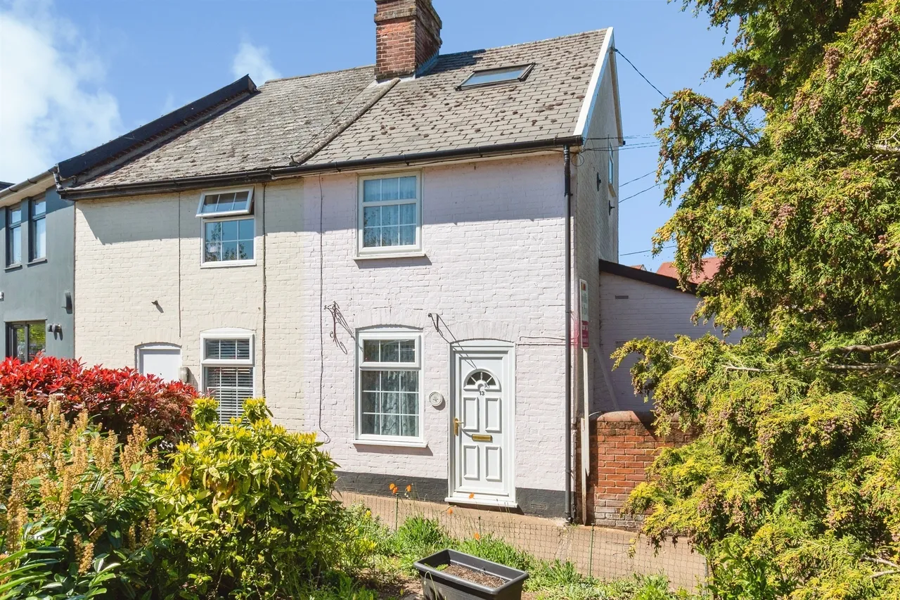 3 bed character property for sale — Station Yard, Needham Market, Ipswich
