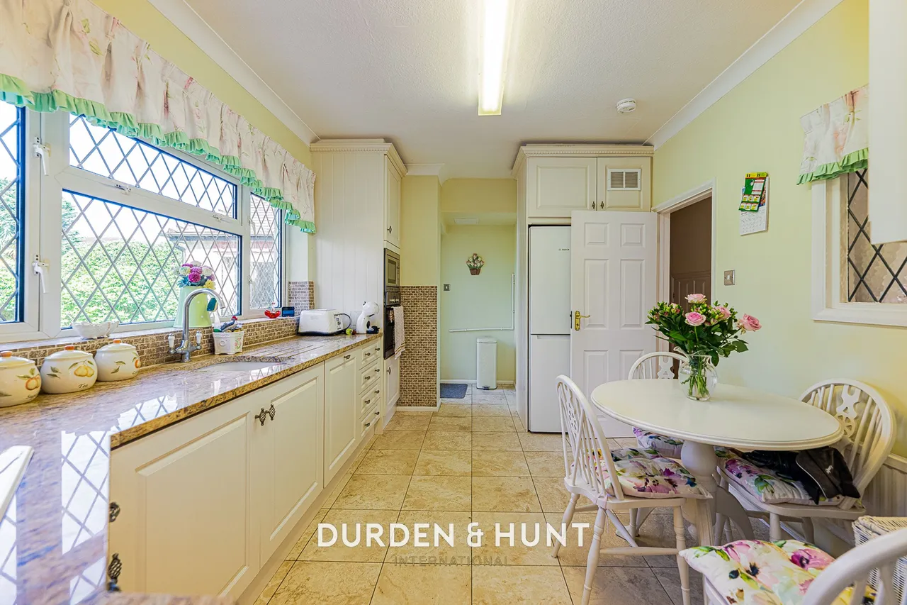 Grove Lane, Chigwell, IG7, photo 6