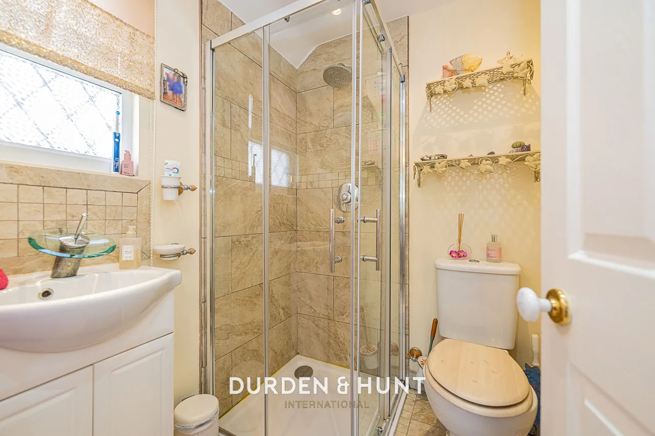 Grove Lane, Chigwell, IG7, photo 24