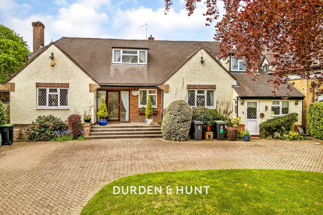 5 bed house for sale, Grove Lane, Chigwell, IG7